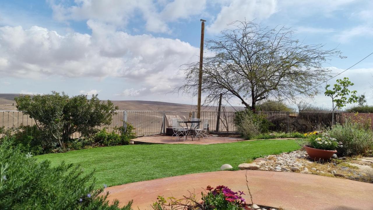 Desert Call Vila Arad Exterior foto