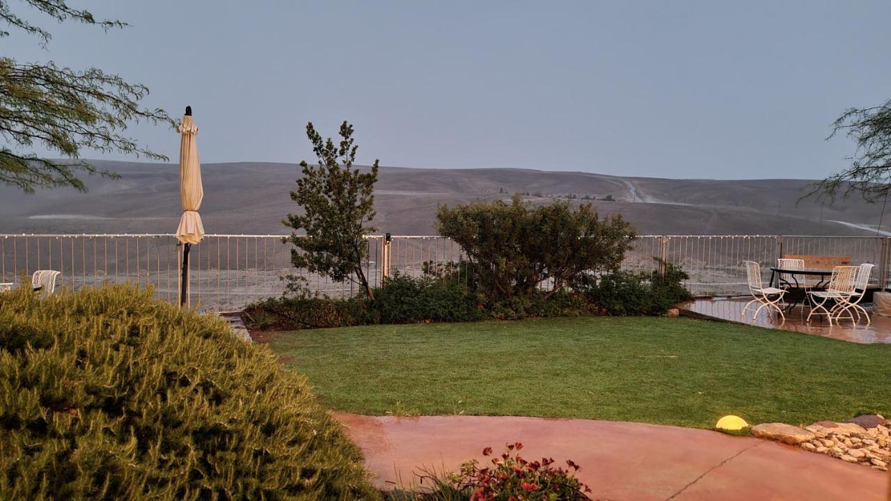 Desert Call Vila Arad Exterior foto