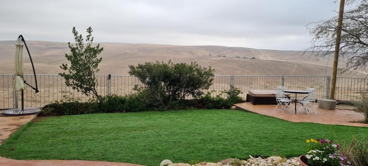 Desert Call Vila Arad Exterior foto